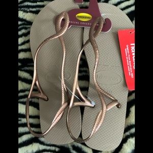 Havaianas size 11 gold